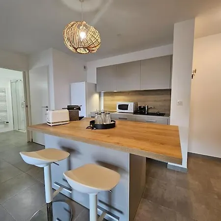 Apartment Et Terrasse A La Plage By Monarca *