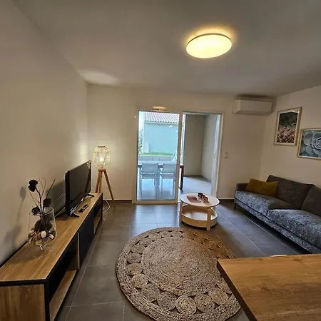 Apartment Et Terrasse A La Plage By Monarca *